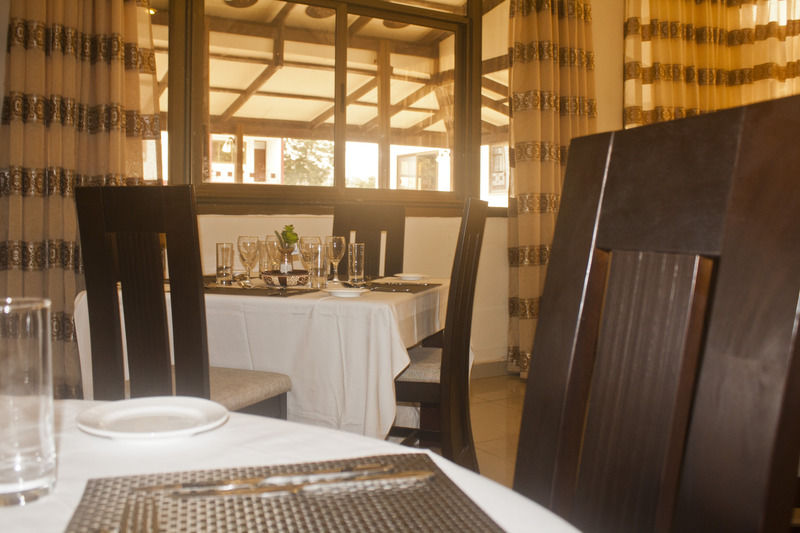 Consir Executive Lodge Аккра Экстерьер фото