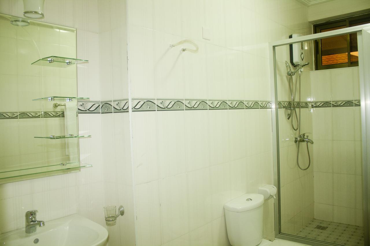 Consir Executive Lodge Аккра Экстерьер фото