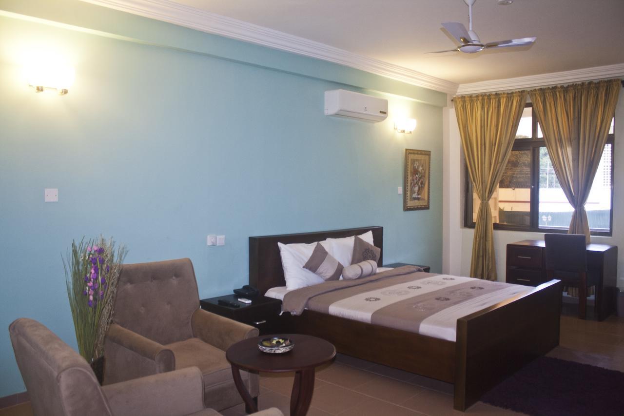 Consir Executive Lodge Аккра Экстерьер фото