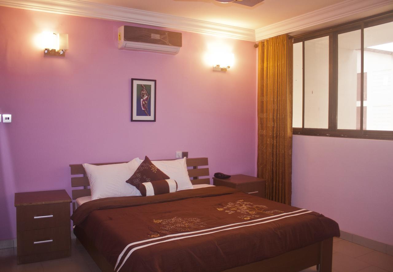 Consir Executive Lodge Аккра Экстерьер фото