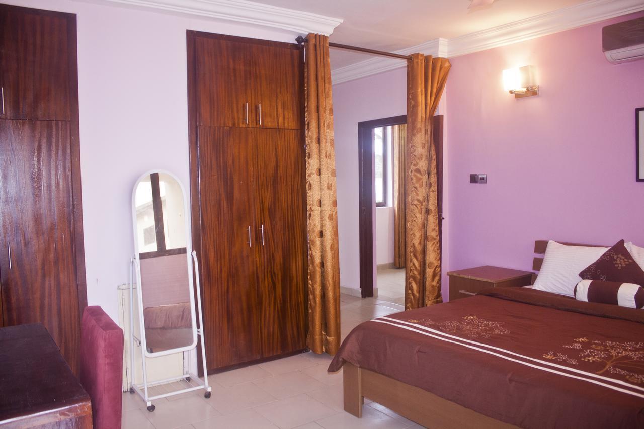 Consir Executive Lodge Аккра Экстерьер фото