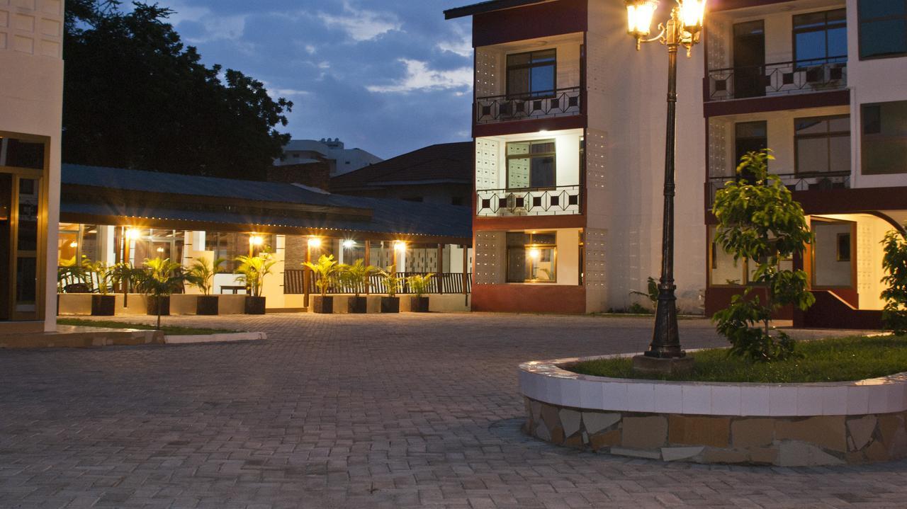 Consir Executive Lodge Аккра Экстерьер фото