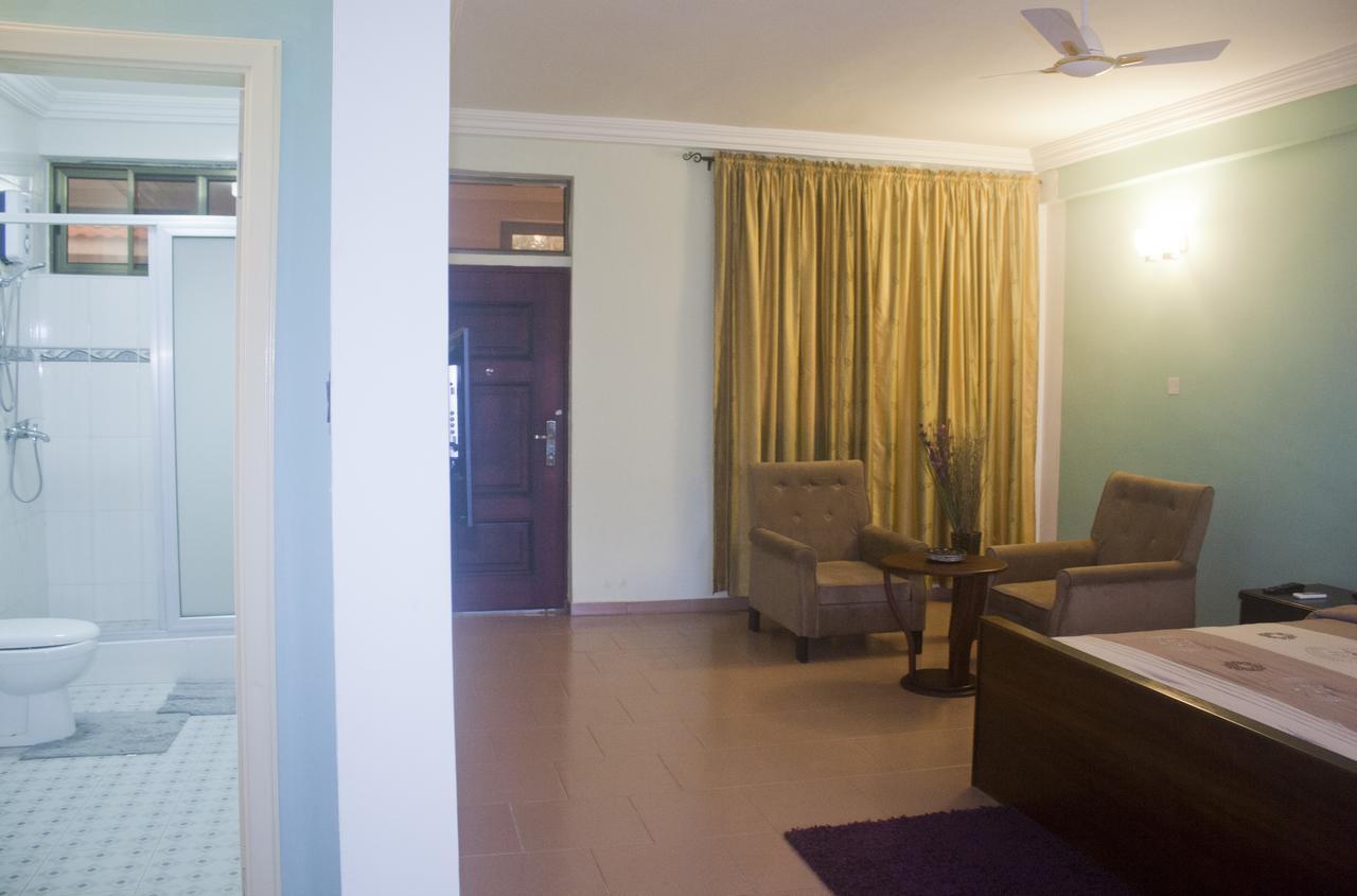 Consir Executive Lodge Аккра Экстерьер фото
